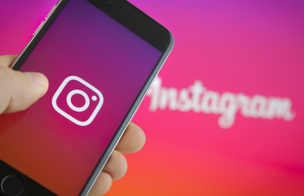 How to Share Instagram Post to Story