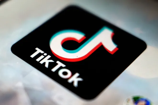 Does TikTok save live streams?